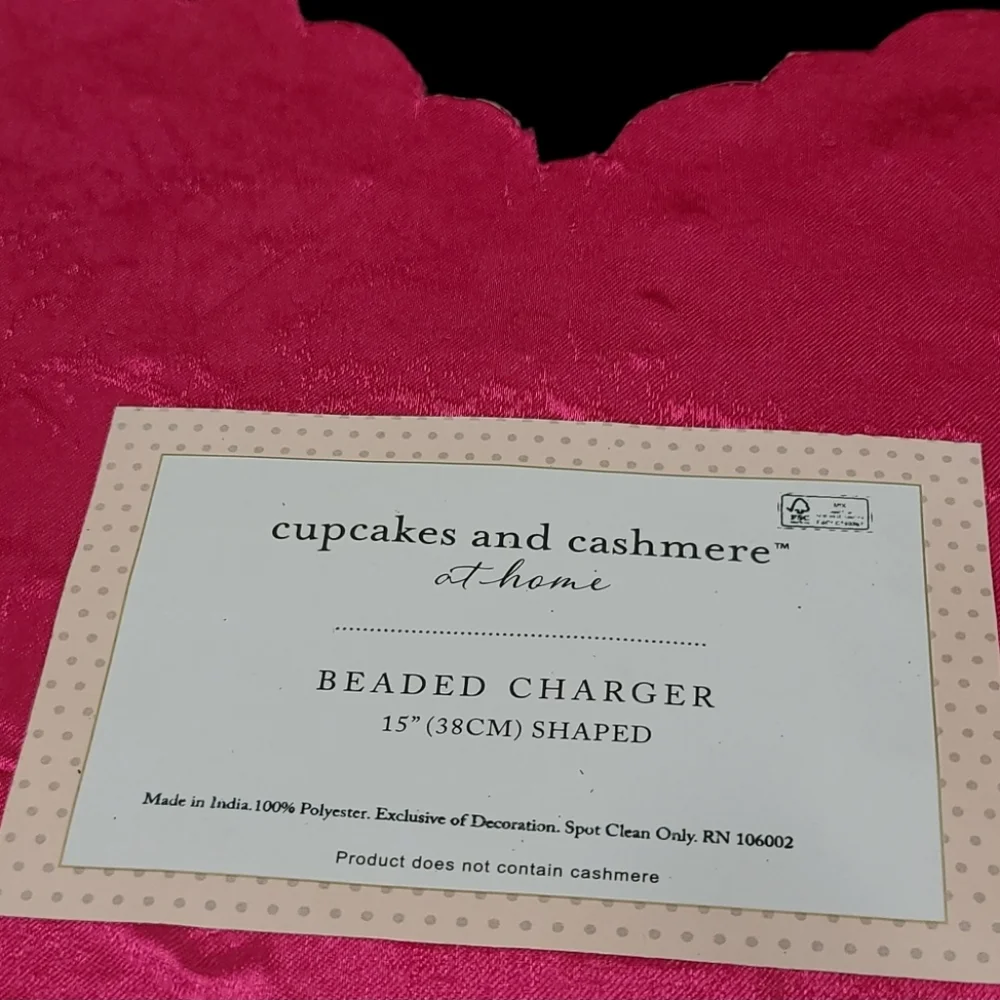 Cupcakes Cashmere Pink Valentines Heart Pearl Shimmer Beaded Placemat Decor NEW